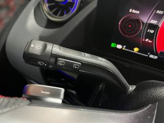 MERCEDES-BENZ GLA 200 usata, con Touch screen