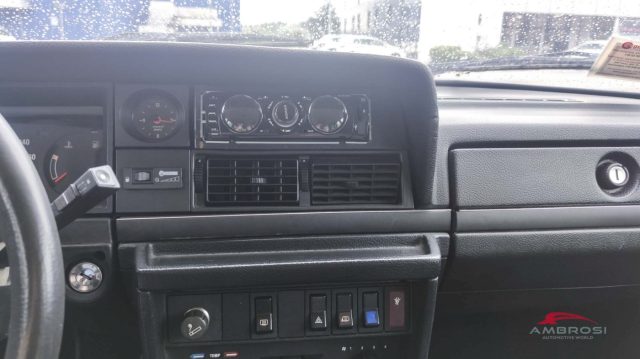 VOLVO 240 usata 11