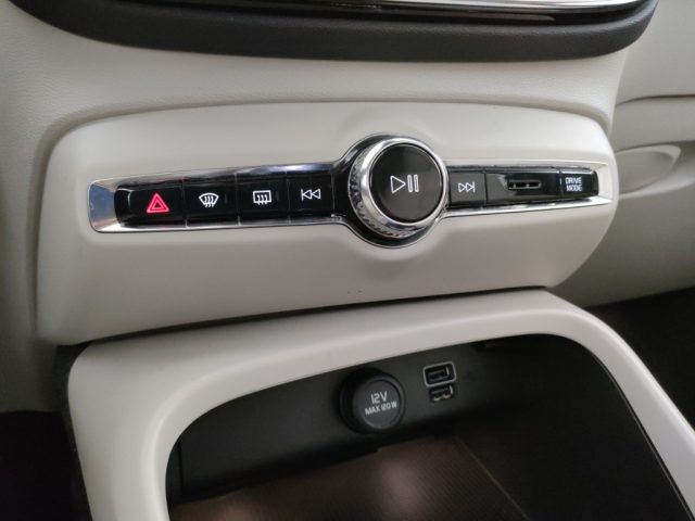 VOLVO XC40 usata, con Trazione integrale