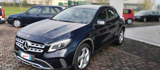 MERCEDES-BENZ GLA 200 usata, con Airbag