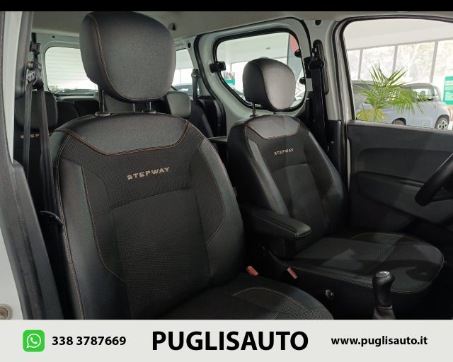 DACIA Dokker usata, con Sistema di navigazione