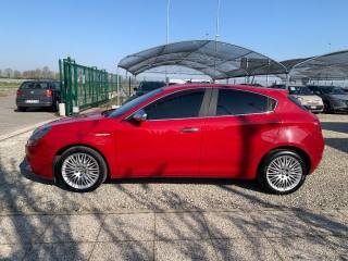 ALFA ROMEO Giulietta usata, con Cerchi in lega