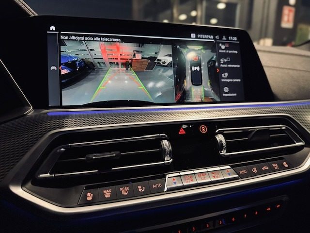 BMW X5 usata, con Touch screen