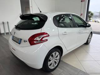 PEUGEOT 208 usata, con Alzacristalli elettrici