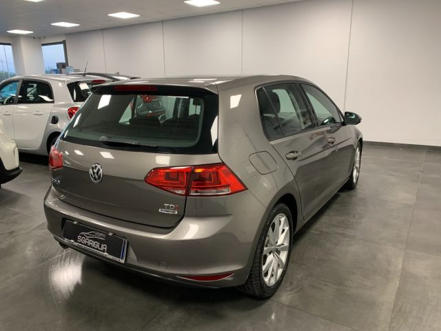 VOLKSWAGEN Golf usata, con Autoradio