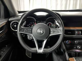 ALFA ROMEO Stelvio usata, con Autoradio digitale