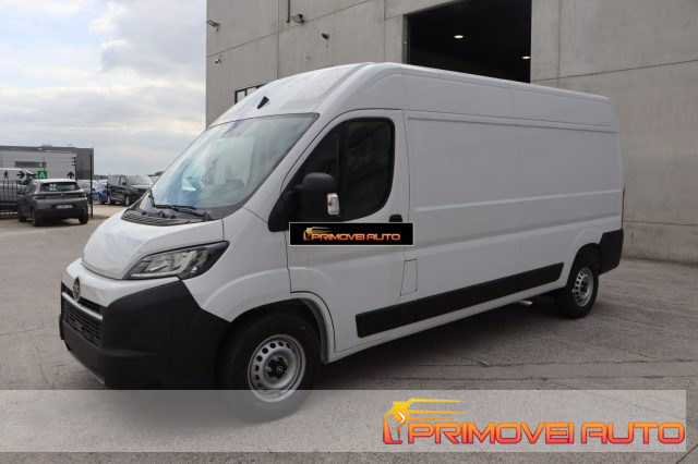 OPEL Movano usata, con Airbag