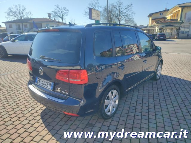 VOLKSWAGEN Touran usata, con Autoradio