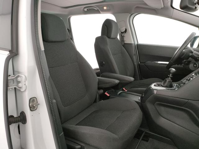 PEUGEOT 5008 usata, con Cerchi in lega