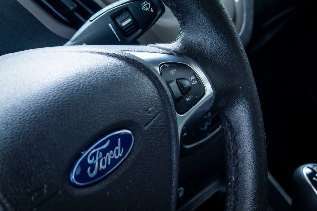 FORD Tourneo Courier usata, con Bluetooth