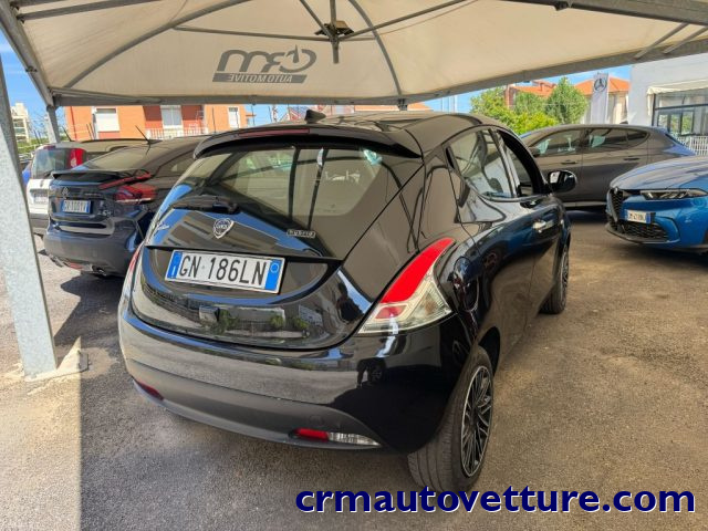 LANCIA Ypsilon usata, con Autoradio