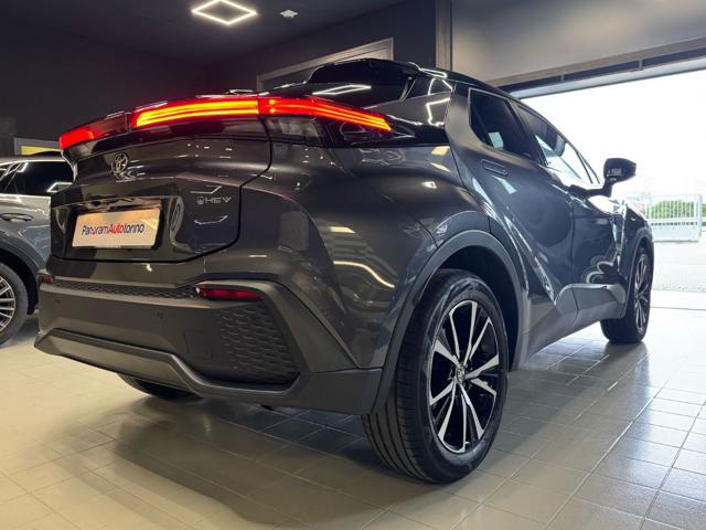 TOYOTA C-HR usata, con Autoradio