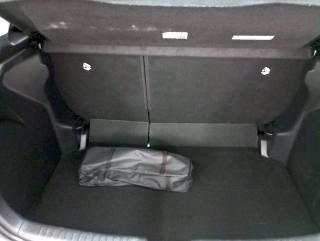 TOYOTA Yaris usata, con Sedile posteriore sdoppiato