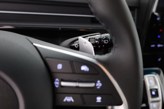 HYUNDAI Staria usata, con Sistema di navigazione