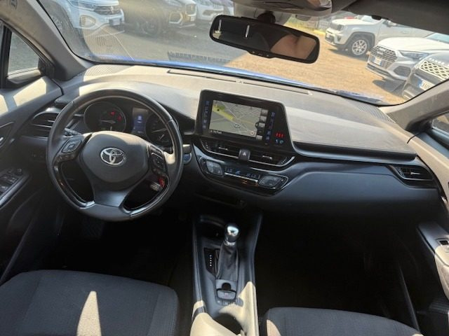 TOYOTA C-HR usata, con Autoradio