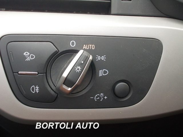 AUDI A4 usata, con Autoradio digitale