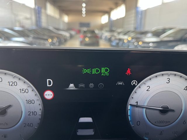 HYUNDAI Staria usata, con USB