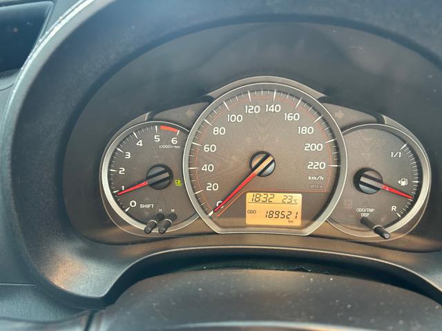 TOYOTA Yaris usata, con ESP