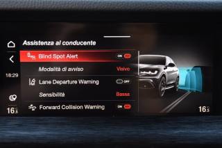 ALFA ROMEO Stelvio usata, con Portellone posteriore elettrico