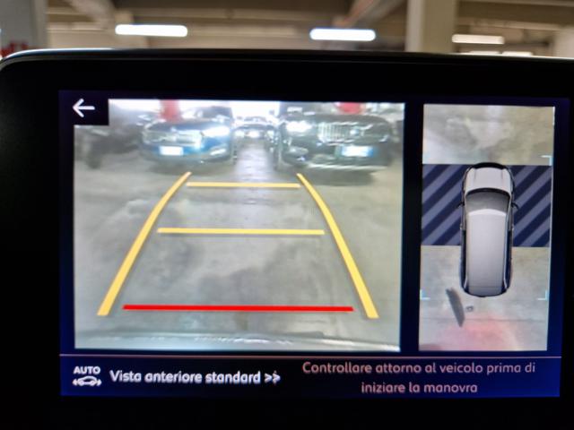 PEUGEOT 5008 usata, con Touch screen