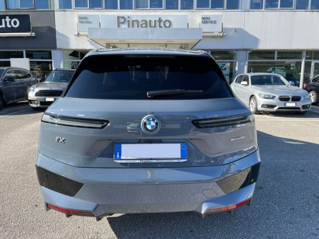 BMW iX usata, con Autoradio