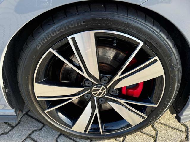 VOLKSWAGEN Golf usata, con Controllo trazione