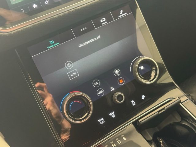LAND ROVER Range Rover Velar usata, con Bluetooth