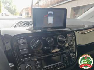 VOLKSWAGEN up! usata, con Boardcomputer