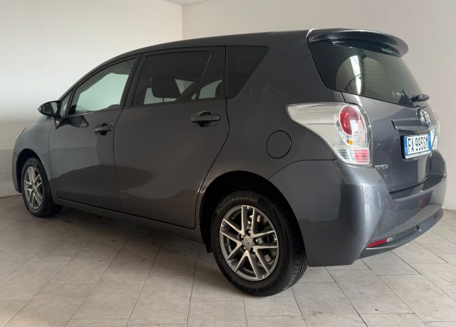 TOYOTA Verso usata 3