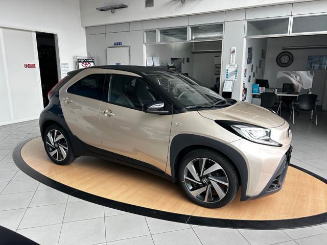 TOYOTA Aygo X usata, con Autoradio