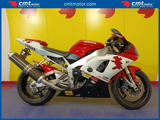 YAMAHA YZF R1 usata 0