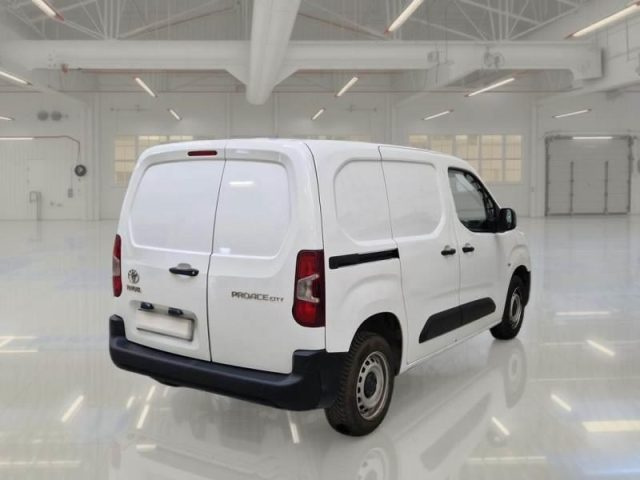 TOYOTA Proace City usata, con Airbag