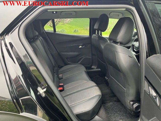 PEUGEOT 2008 usata, con Specchietti laterali elettrici