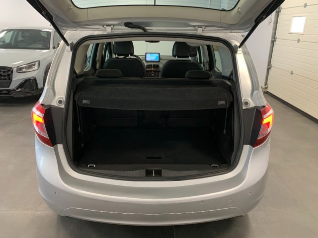 OPEL Meriva usata, con Park Distance Control