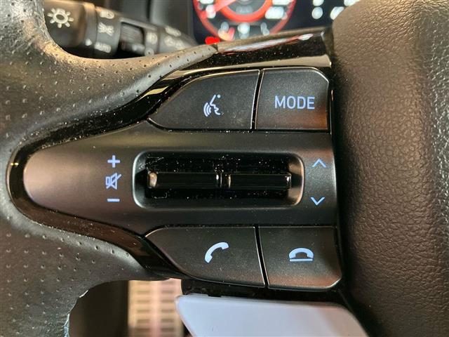 HYUNDAI i20 usata, con Sensori di parcheggio anteriori