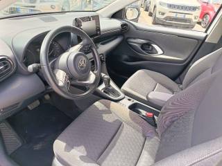 TOYOTA Yaris usata 8