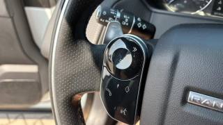 LAND ROVER Range Rover Velar usata, con Volante in pelle
