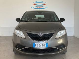 LANCIA Ypsilon 1.2 69 CV 5 porte Platinum