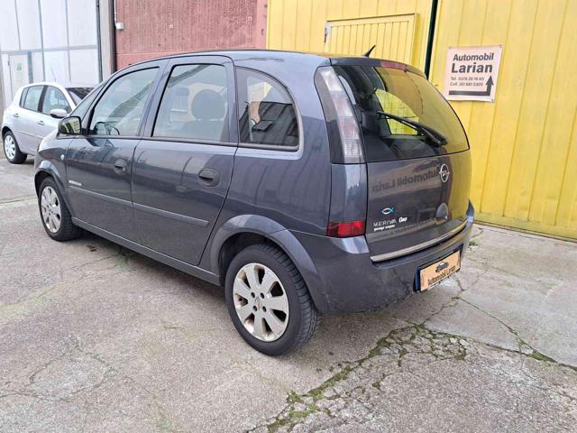 OPEL Meriva usata, con Autoradio