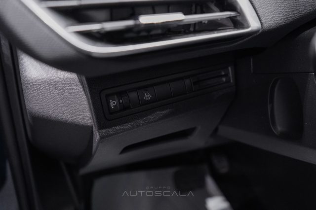 PEUGEOT 3008 usata, con Sistema di navigazione