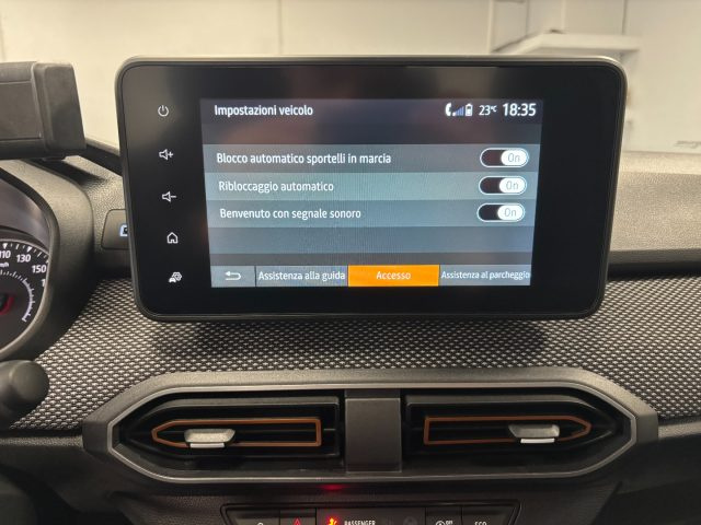 DACIA Sandero usata, con Touch screen