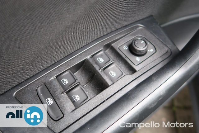 VOLKSWAGEN T-Roc usata 13