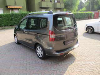 FORD Tourneo Courier usata, con Autoradio