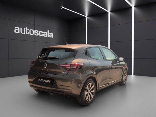 RENAULT Clio usata, con Autoradio