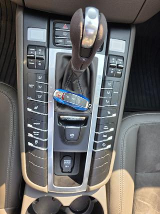 PORSCHE Macan usata, con ESP