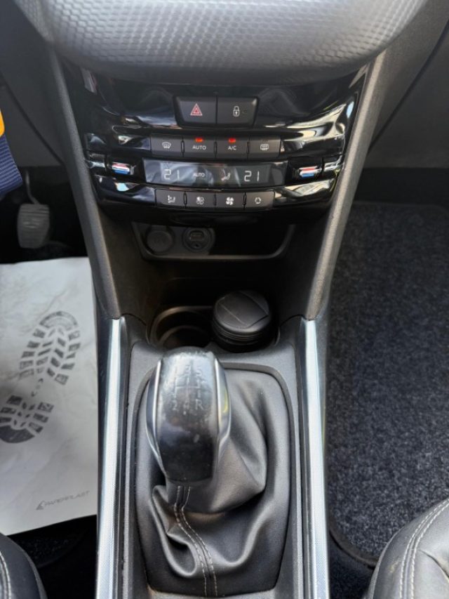 PEUGEOT 2008 usata, con Fari Xenon