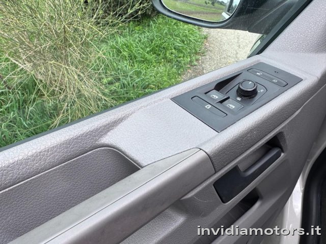 VOLKSWAGEN T6.1 usata, con Cruise Control