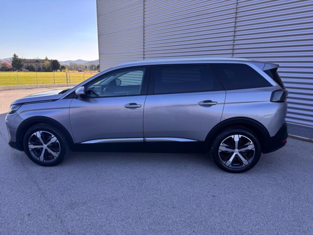 PEUGEOT 5008 usata, con Boardcomputer