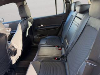 MERCEDES-BENZ GLB 200 usata, con Controllo automatico clima