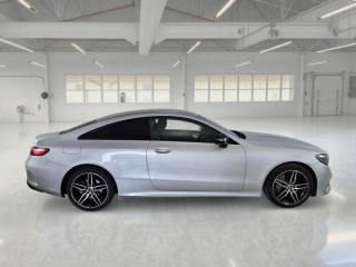 MERCEDES-BENZ E 220 usata, con Autoradio
